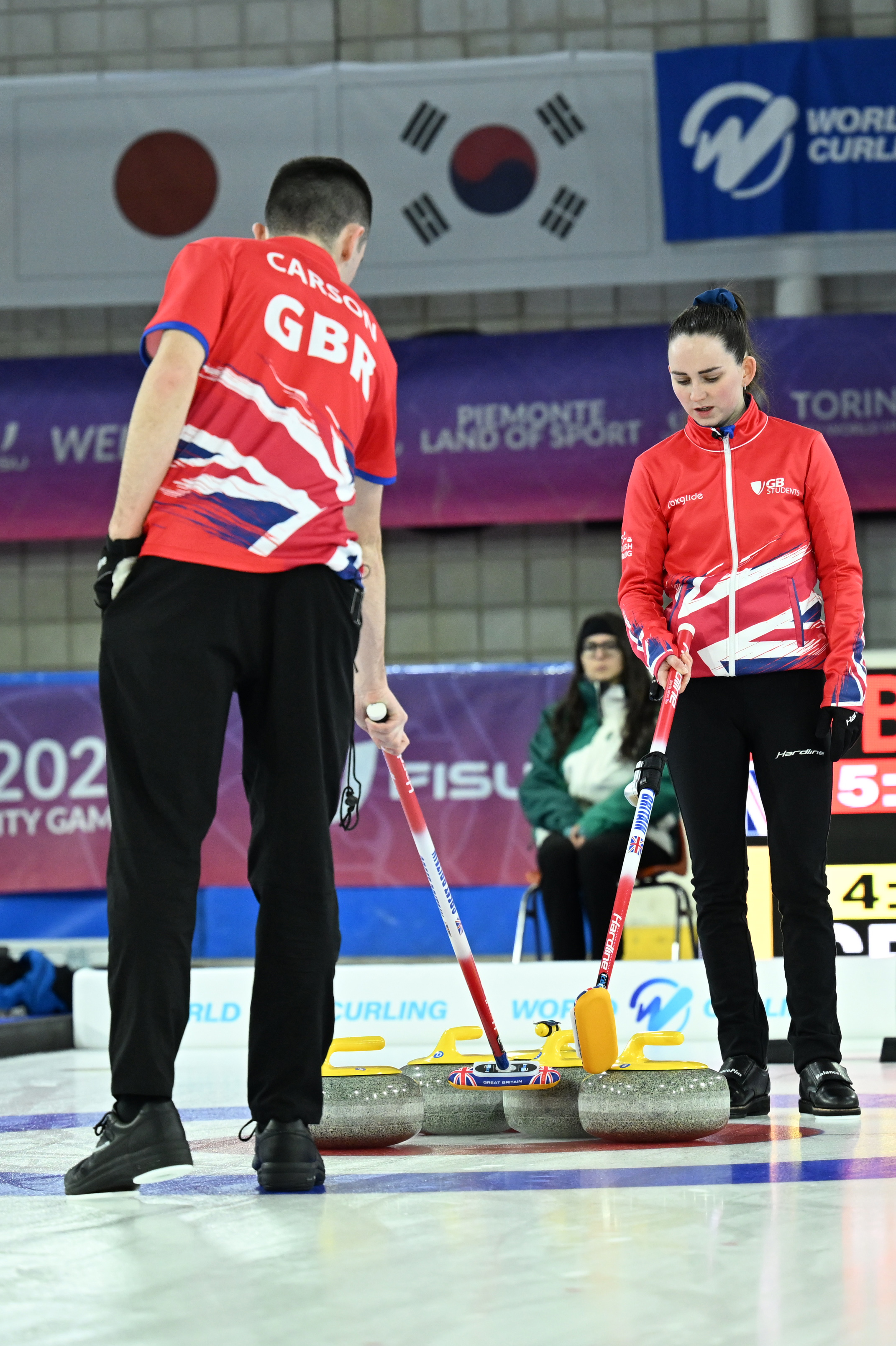 体育赛事中的激烈竞争令人激动