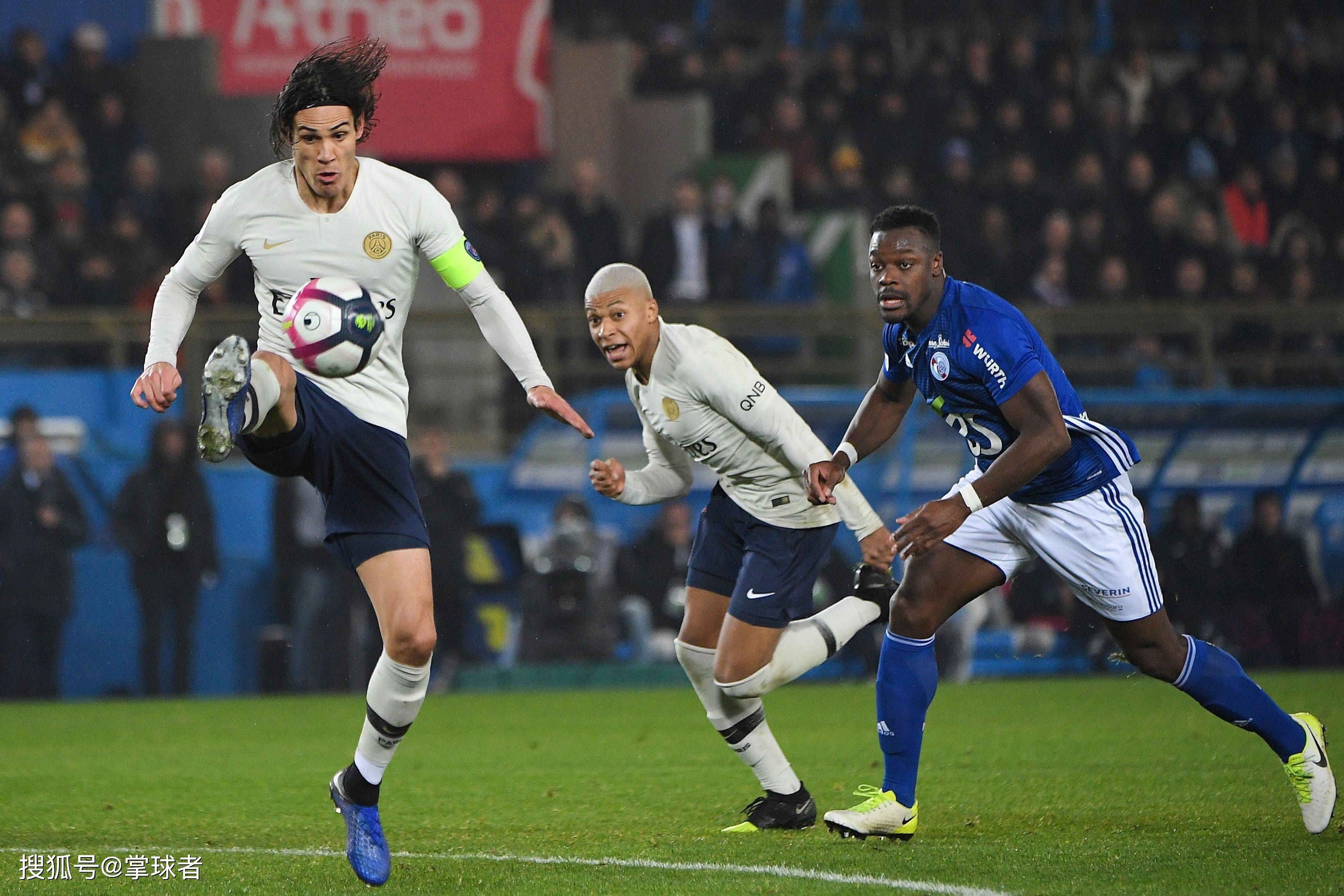 包含阿尔卑斯球队引入新外援，欲提升在法甲的排名的词条