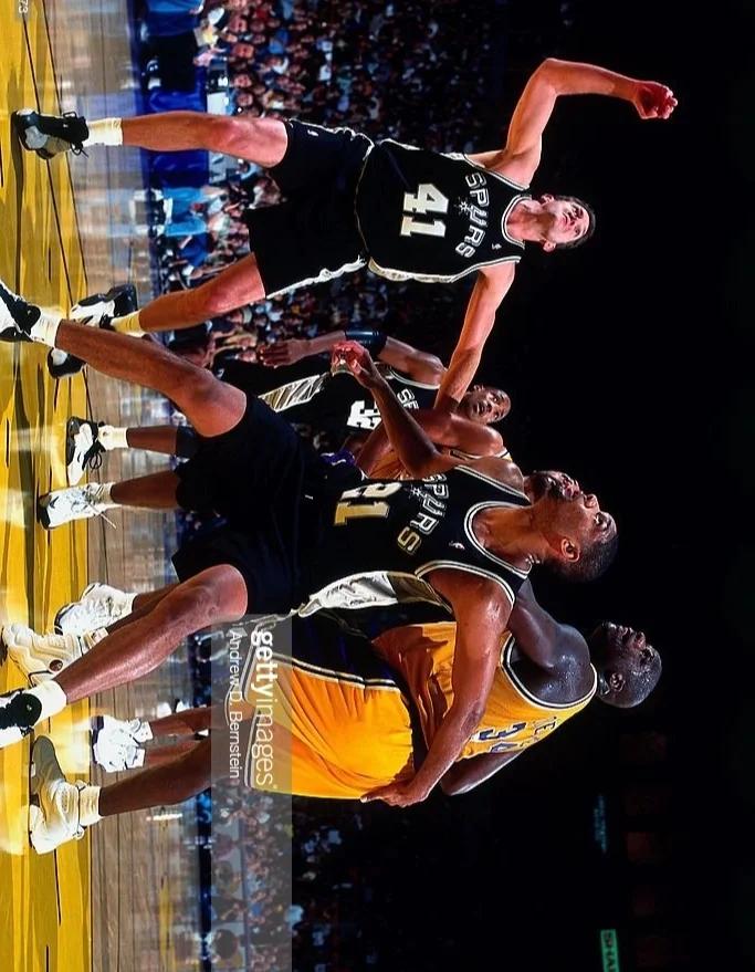 包含冠军意味着什么？球队争冠之路铩羽而归的词条