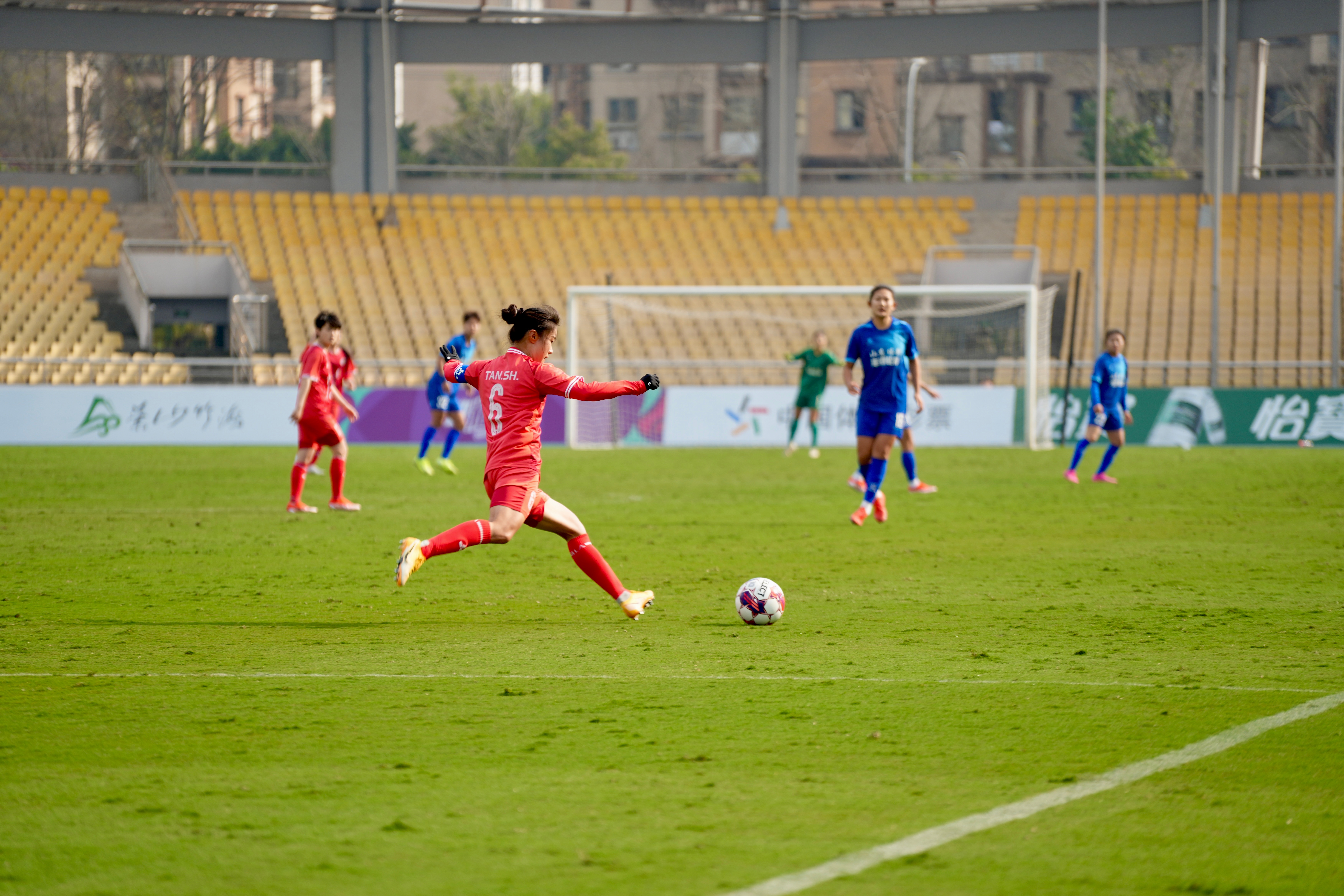 总决赛进入白热化！女足火爆冲刺