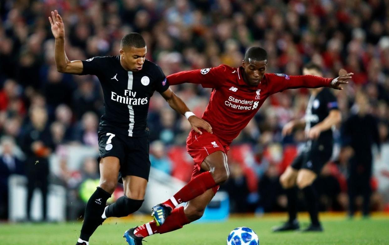 关于巴黎圣日耳曼遭遇争议红牌，德布劳内乘势反超比分完成逆转的信息