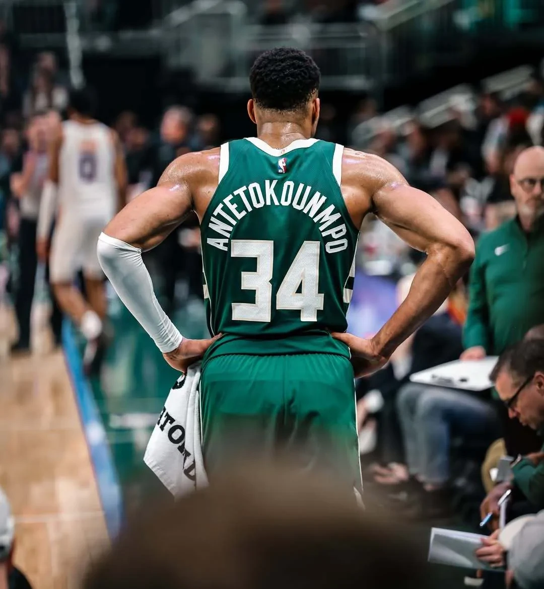  字母哥爆冷击败瑞士队，关键助攻引爆全场！