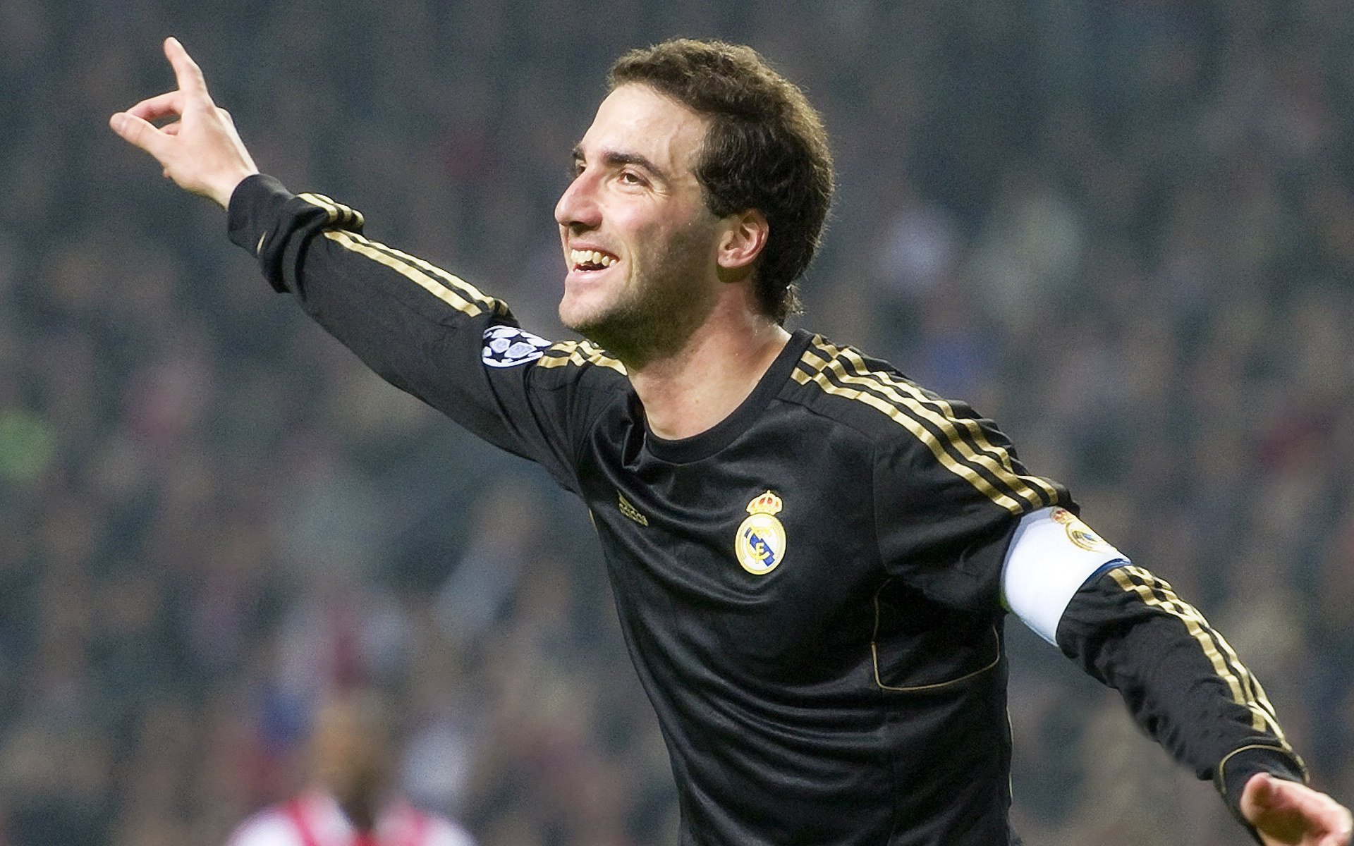 阿扎伦卡遭遇二十连败，巴黎圣日耳曼教练面临压力！